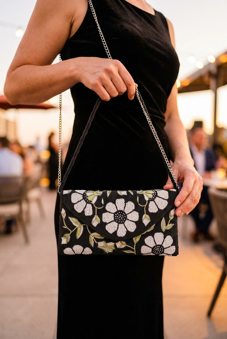 Daisy Noir evening styling