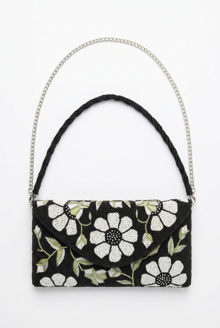 Daisy Noir front studio view